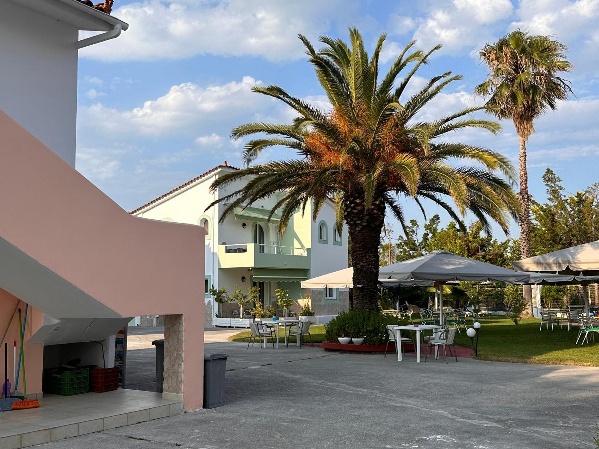 7Syn7 Aparthotel Oreoi Exterior foto